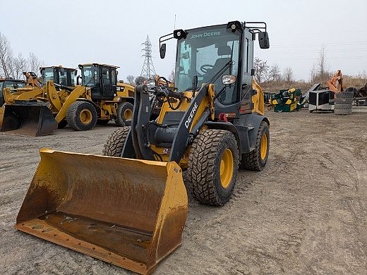 244l_john-deere.jpg