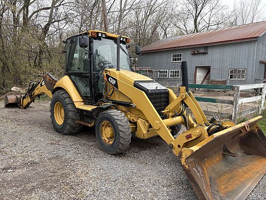430f_caterpillar_1529168237e10b084e.jpg